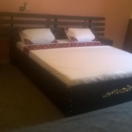 Ouaga Beach Hotel Ouagadougou Ngoại thất bức ảnh