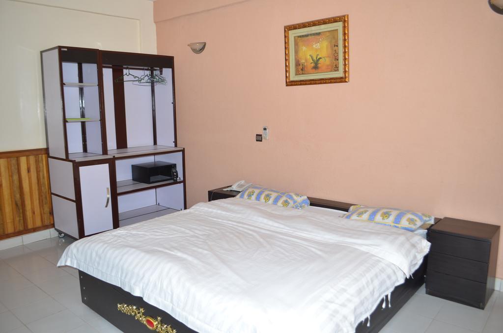 Ouaga Beach Hotel Ouagadougou Ngoại thất bức ảnh