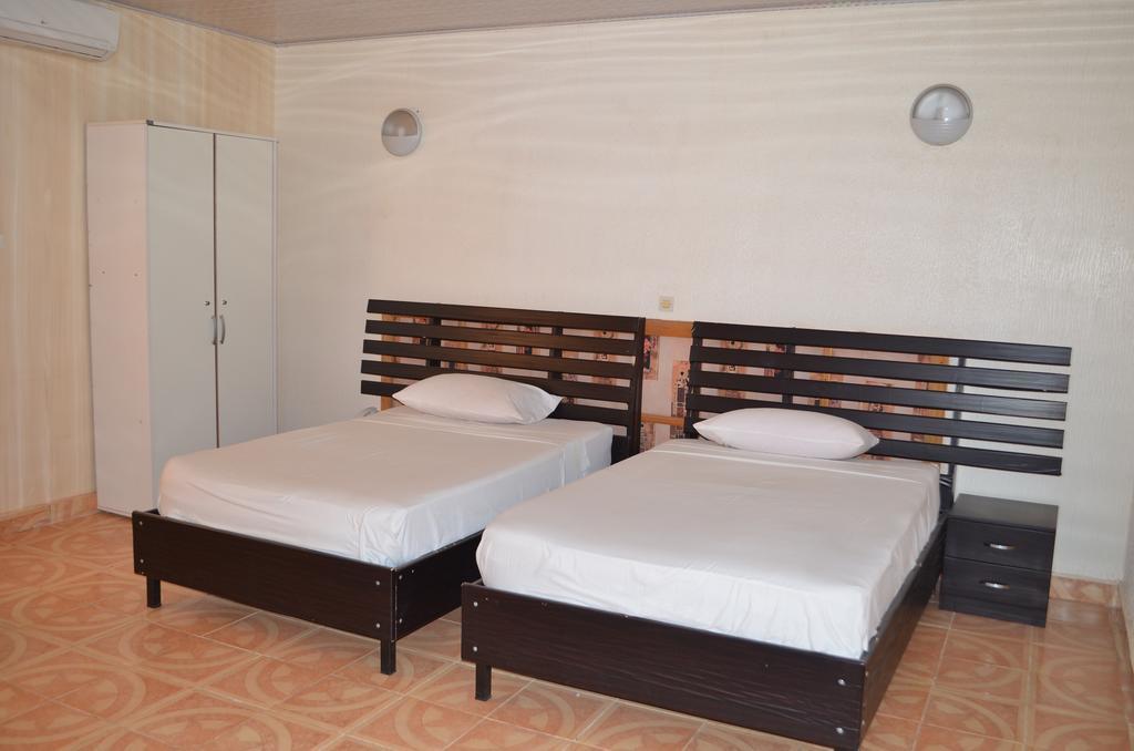 Ouaga Beach Hotel Ouagadougou Ngoại thất bức ảnh