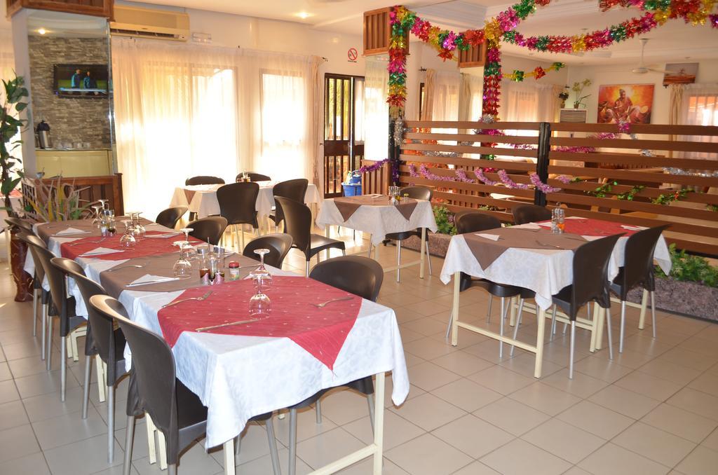 Ouaga Beach Hotel Ouagadougou Ngoại thất bức ảnh