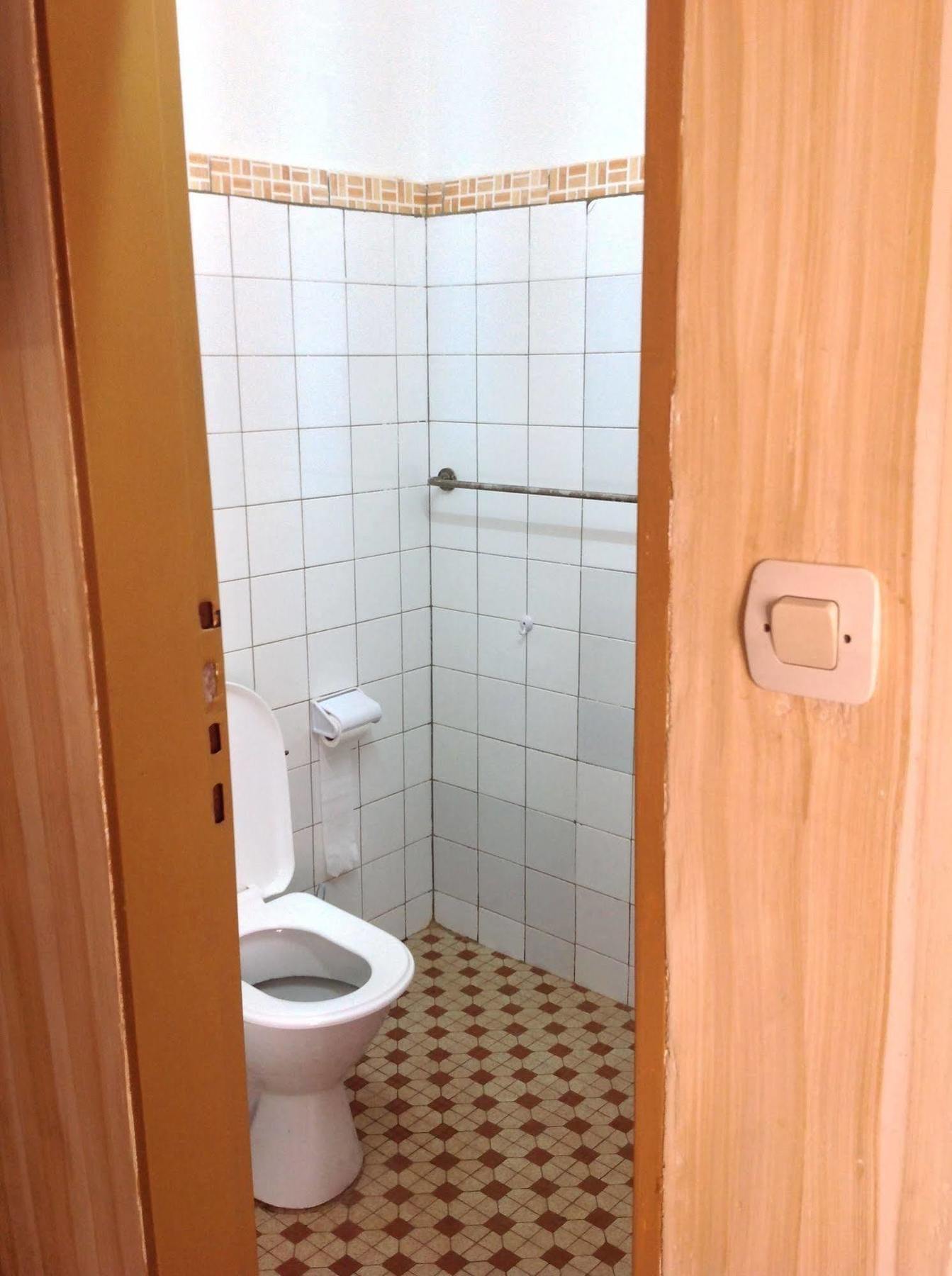 Ouaga Beach Hotel Ouagadougou Ngoại thất bức ảnh