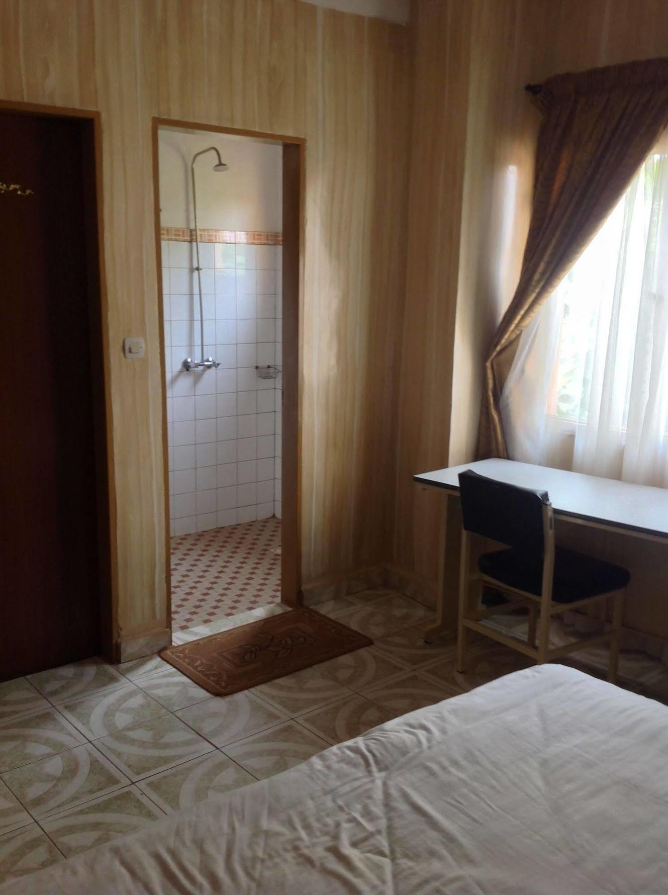 Ouaga Beach Hotel Ouagadougou Ngoại thất bức ảnh