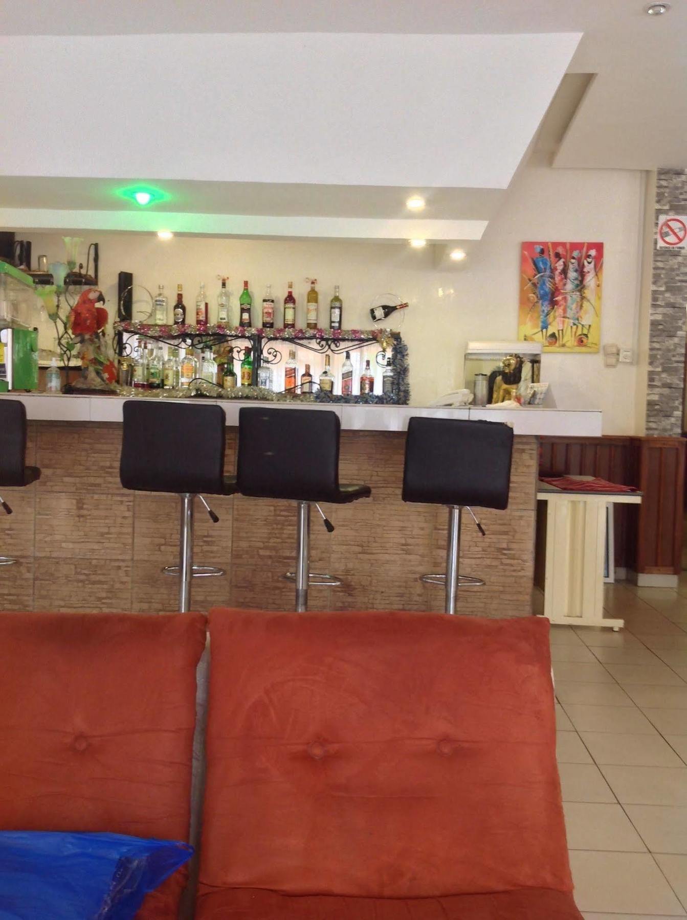 Ouaga Beach Hotel Ouagadougou Ngoại thất bức ảnh